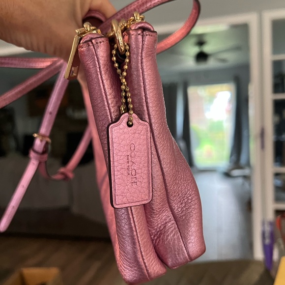 Coach Lyla Leather Crossbody IM/Metallic Tulip - Picture 2 of 5